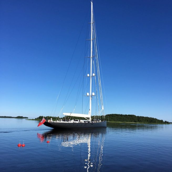 The Pink Gin Vi Sailing Yacht Is The Largest Carbon Fiber Sloop In The