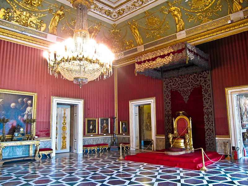 800px Napoli   Palazzo Reale3 