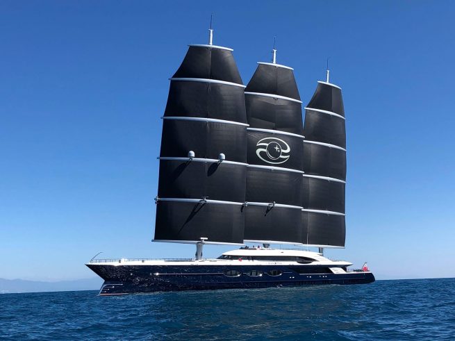 Black Pearl The Sailing Yacht With The New Dynarig Rig Panorama 4 Piano