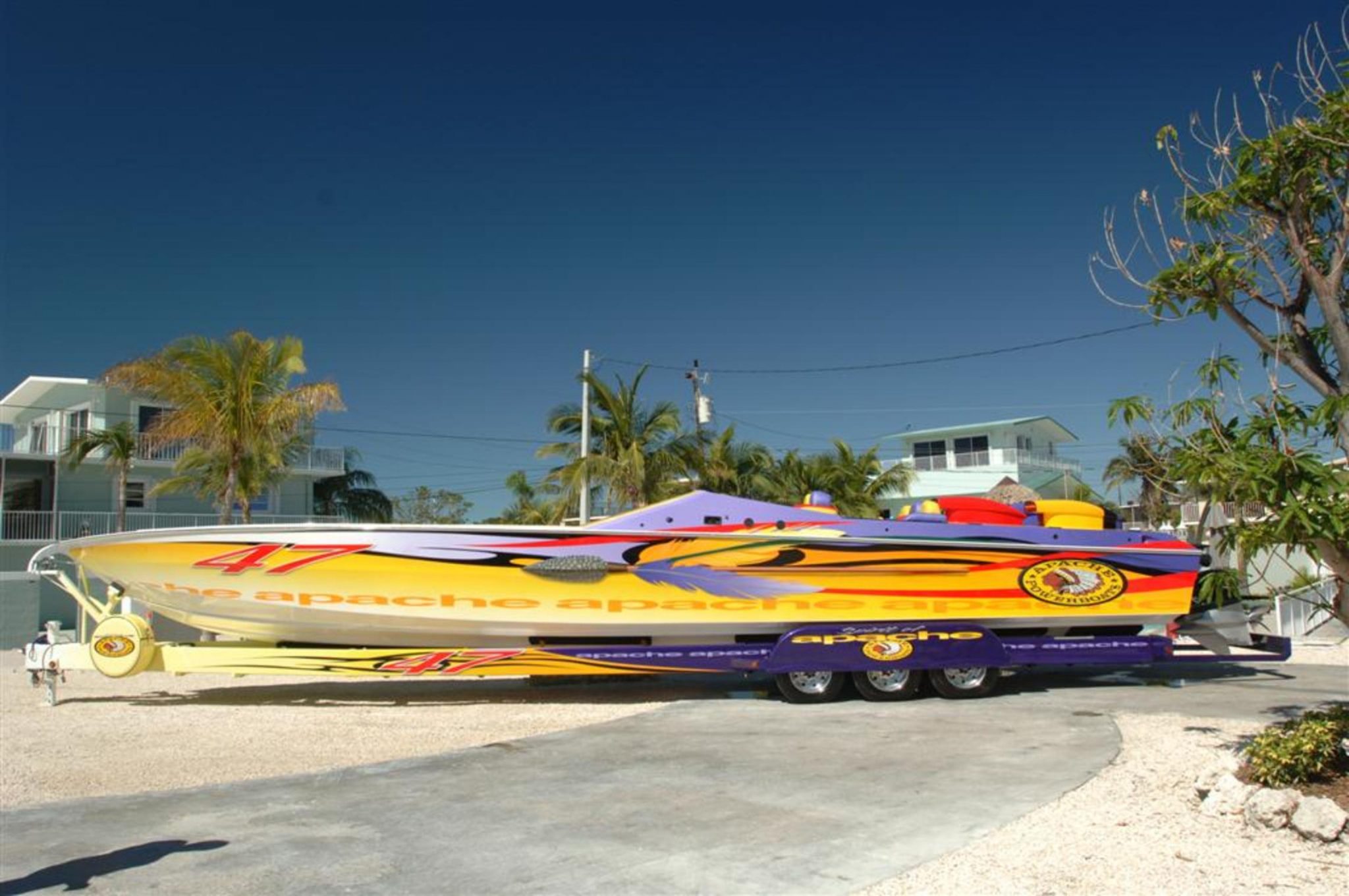 apache 47 powerboat